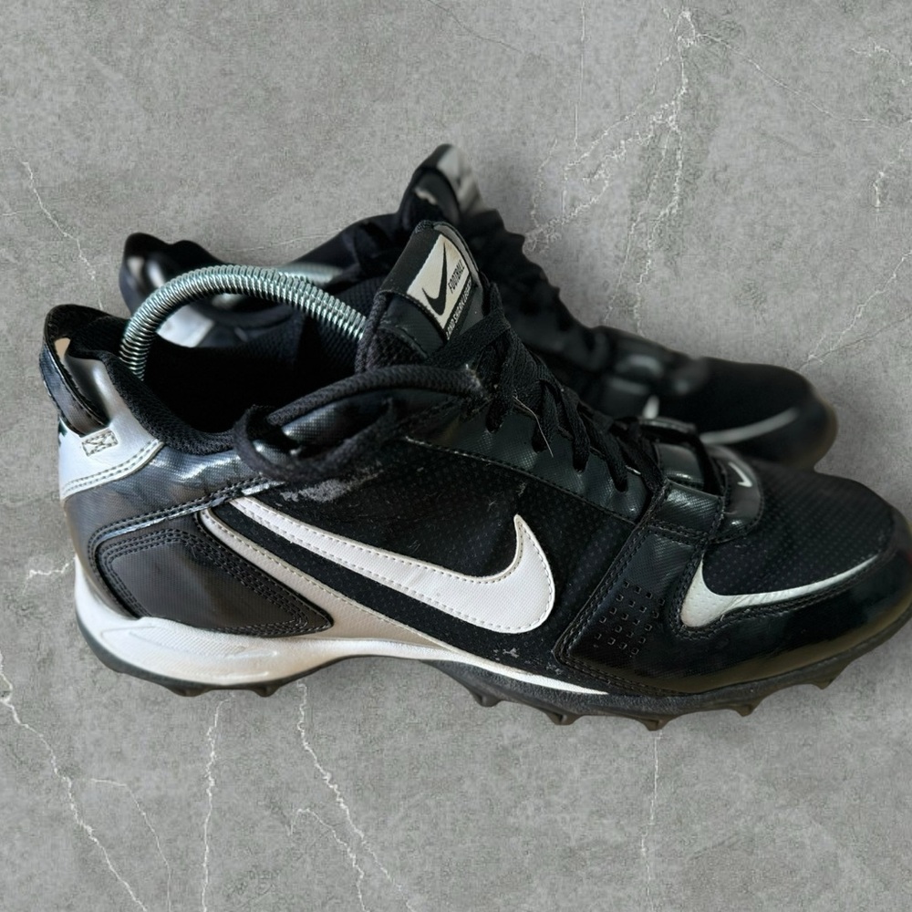 Nike Football Cleats - Sz M13